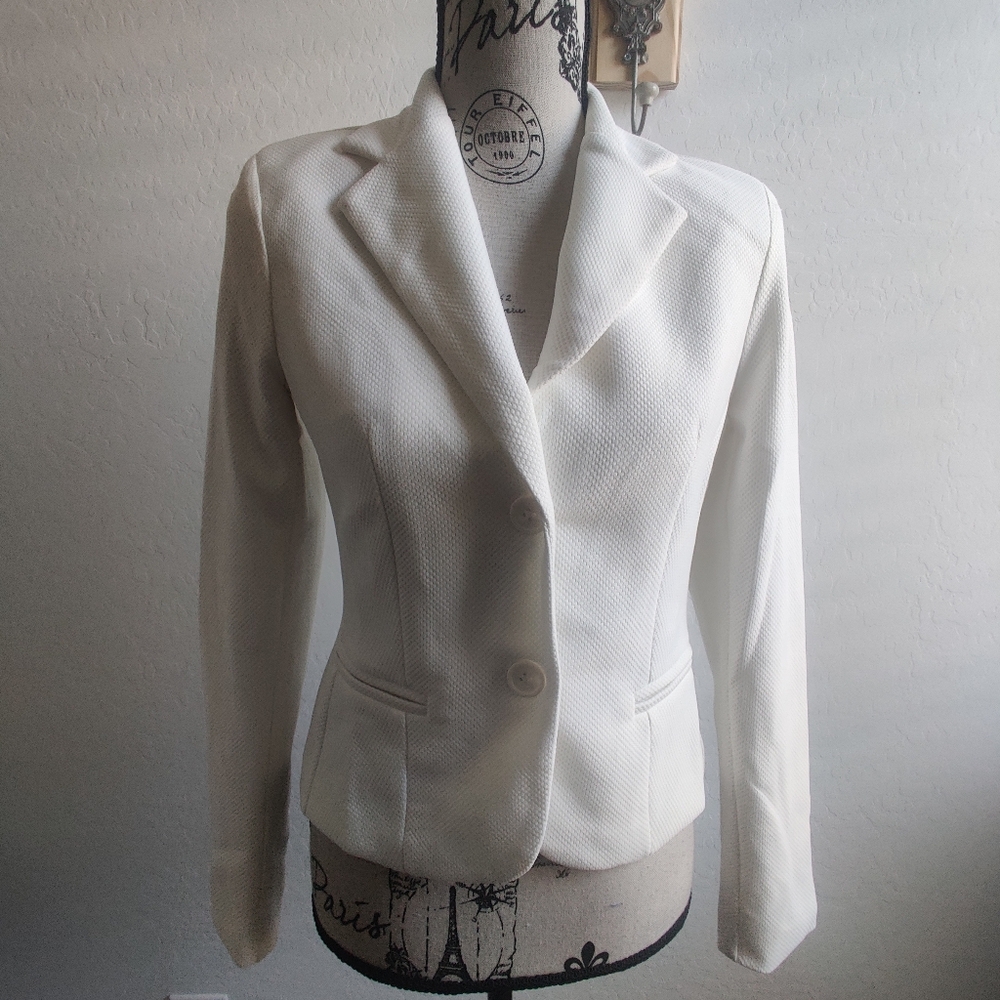 Bright White Hydromel (Brazilian) textured career suit jacket blazer (P) 🇧🇷